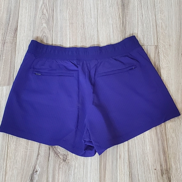 Athleta Waffled Textured Brooklyn Shorts, Purple, Pockets, SZ 8, Like NEW - Picture 8 of 15